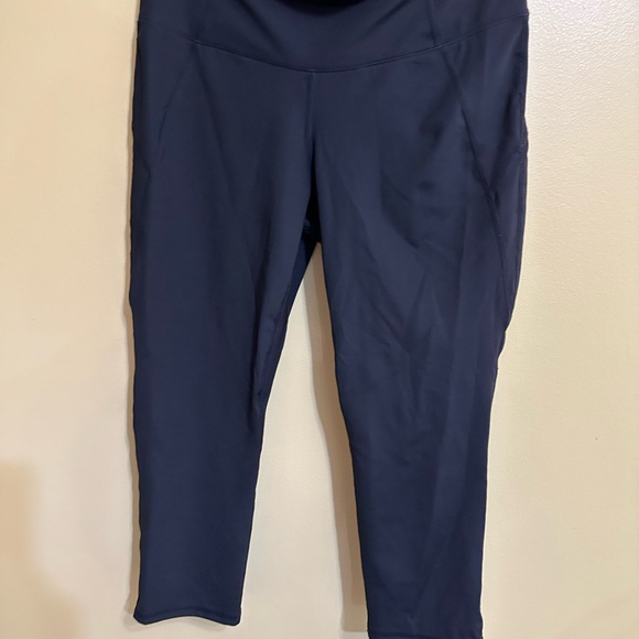 Kuhl black capri hiking tights, medium, great used condition - Picture 7 of 15